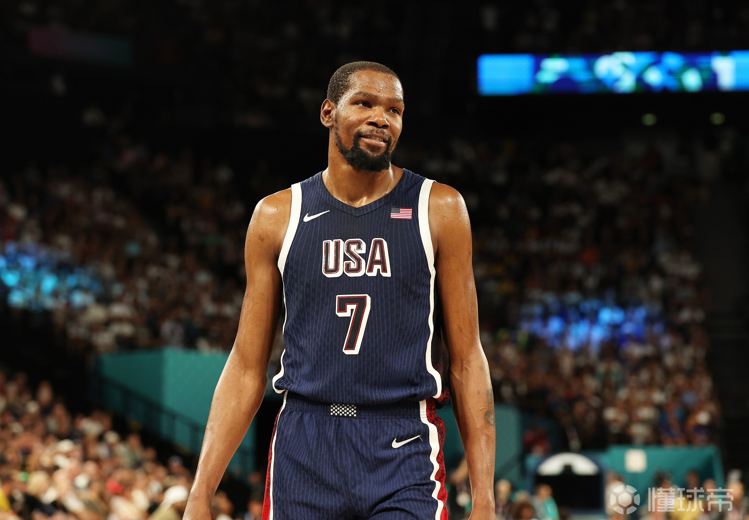 出了强大的 出了强大的