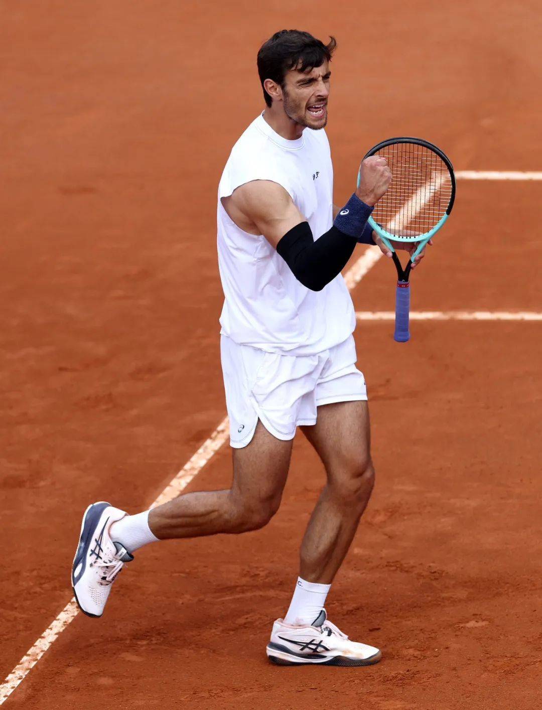 了更多出手 了更多出手