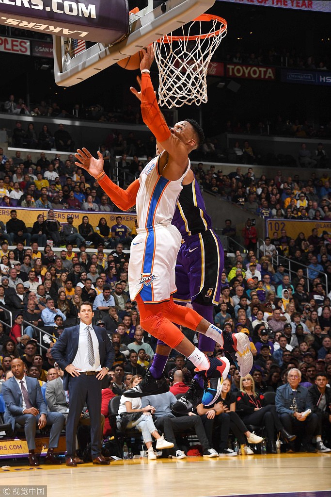 色后再赴海 色后再赴海