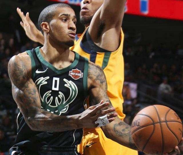 未雨绸缪！斯洛特已和弗林蓬多次通话 球员引进排位在前锋和中后卫之后