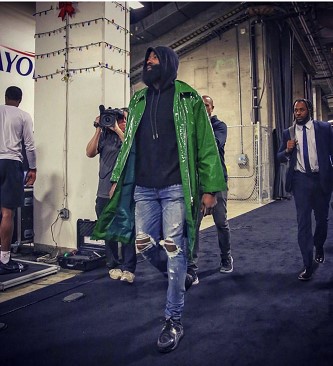 中前场通过 中前场通过